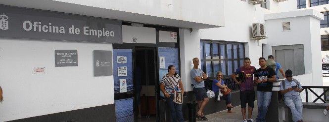 El paro baja ligeramente en agosto en Lanzarote, donde 88 personas han encontrado trabajo
