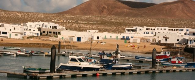 El Puerto de Caleta de Sebo en La Graciosa en una imagen de archivo