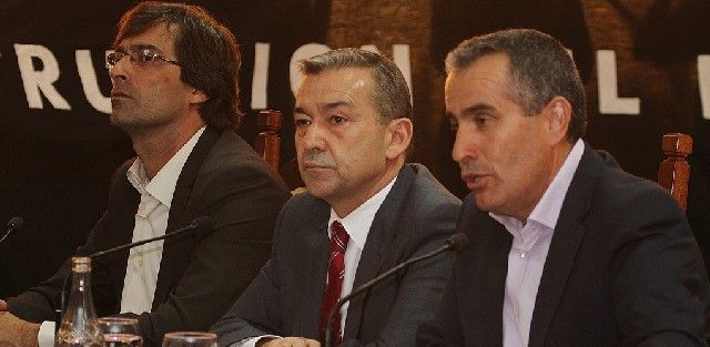 Paulino Rivero, Pedro San Ginés y Mario Cabrera avisan a Soria de que habrá una batalla "jurídica, social y política" contra el petróleo