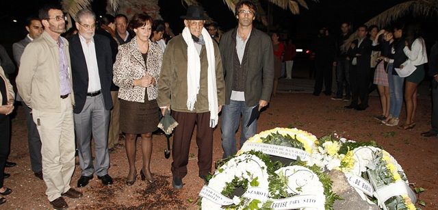 Todas las instituciones de la isla se unieron en el homenaje a los marineros del Cruz del Mar, cuando se cumplen 34 años de la tragedia