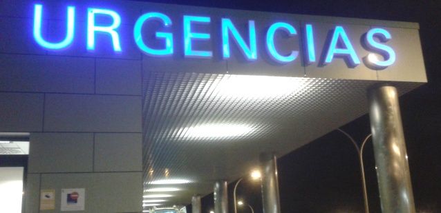 Dos detenidos tras un forcejeo con los vigilantes de seguridad de Urgencias del Hospital