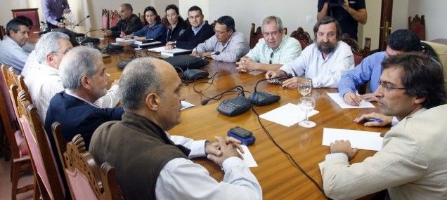 El Cabildo constituye una mesa de trabajo para estudiar los problemas  que afectan a las redes de pluviales y saneamiento de la isla