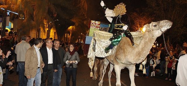 Sanginés afirma que la Cabalgata partió con "20 minutos" de retraso por problemas de afinidad entre los camellos y los Reyes