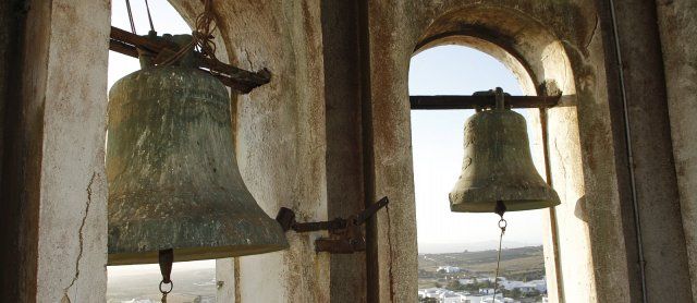 Las campanas de la iglesia de Teguise tendrán que descolgarse para evitar que se rompan o caigan debido a su "deteriorada" sujeción