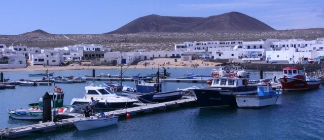 La iniciativa para que La Graciosa sea reconocida como la octava isla canaria cuenta ya con 310 firmas