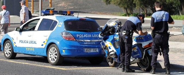 La Policía Local detiene a un joven por conducción temeraria tras una larga persecución por varias calles de Arrecife