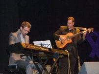 El grupo de jóvenes músicos Guenia Ensemble llenó de ritmo y música el Teatro municipal de Tías