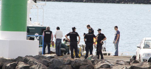 La juez culpa de forma "exclusiva" al patrón del naufragio de la patera en Lanzarote y afirma que la patrullera "no pudo evitar la colisión"
