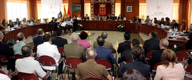 El Cabildo de Lanzarote conmemora el centenario de la constitución de los Cabildos Insulares con un acto institucional