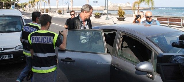 El interventor Carlos Sáenz lleva presentando bajas médicas semanales desde que pidió su reincorporación en el Ayuntamiento de Arrecife