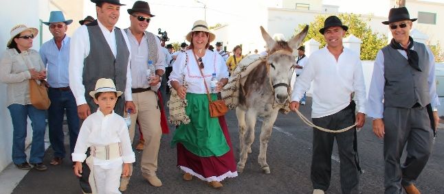 Uga sale de romería para ofrendar a San Isidro Labrador