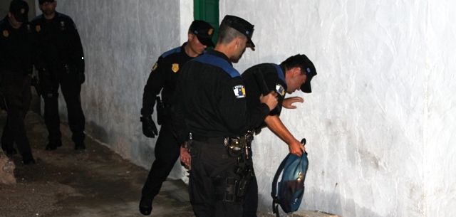 Tres detenidos en Arrecife acusados de vender drogas en Maneje y Valterra