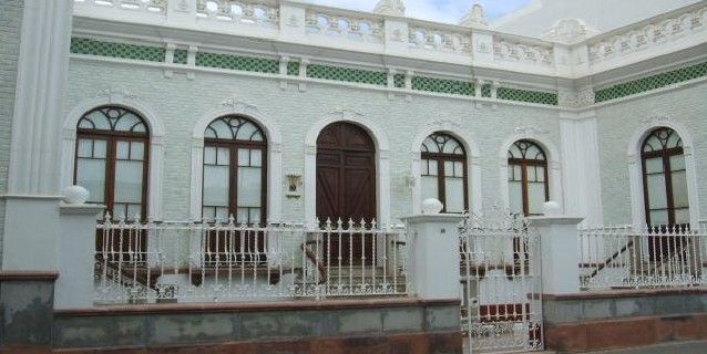 El PIL acusa al Cabildo de actuar como una agencia inmobiliaria, tras materializar la compra de un edificio histórico en Arrecife