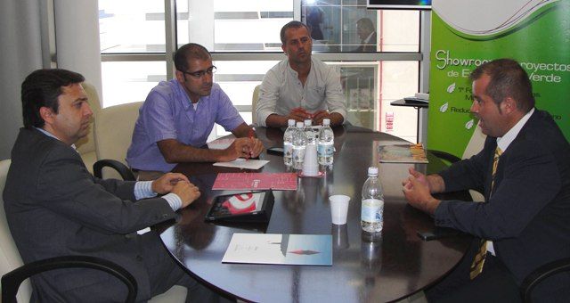 La Cámara de Comercio de Lanzarote firma un convenio con la Apmun para facilitar el cumplimiento de las normas medioambientales