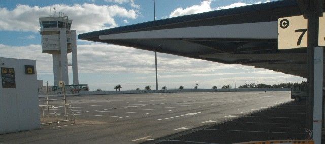 Torre de control del aeropuerto de Guacimeta