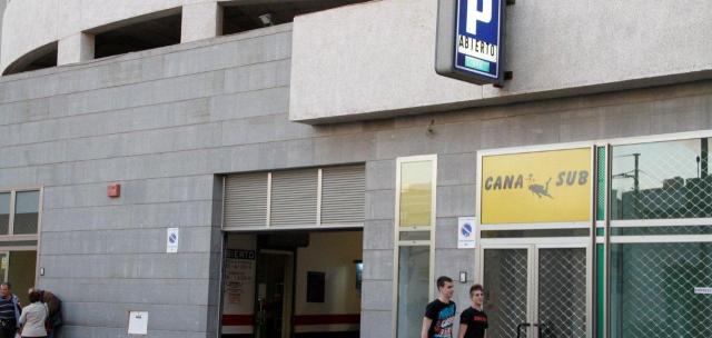 Los Tribunales confirman la legalidad del aparcamiento de la calle Fajardo, tras la clausura de la última planta del inmueble