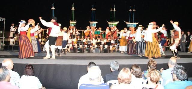 El Charco de San Ginés se llenó para disfrutar del Festival Internacional de Folclore