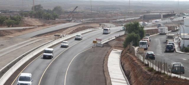 Las obras de la Circunvalación siguen "a buen ritmo" con un "trabajo intenso" en el acceso a Tahíche y en el tramo cercano a Costa Teguise