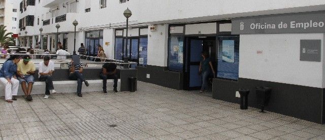 El paro en Lanzarote baja en 298 personas en el mes de agosto