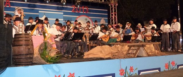 La Agrupación Folclórica Rubicón homenajeó al folclorista Francisco Morales en  su tercer festival