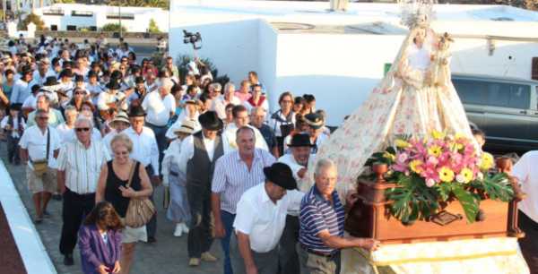 Femés venera a la Virgen del Rosario Femés venera a la Virgen del Rosario