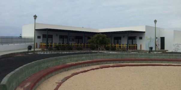 Una familia demanda al Ayuntamiento de Tinajo por construir un colegio en su propiedad privada