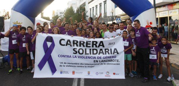 Más de 200 personas corrieron contra la violencia de género en Lanzarote
