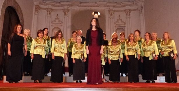La coral polifónica Villa de Teguise celebró su 25 aniversario con un concierto