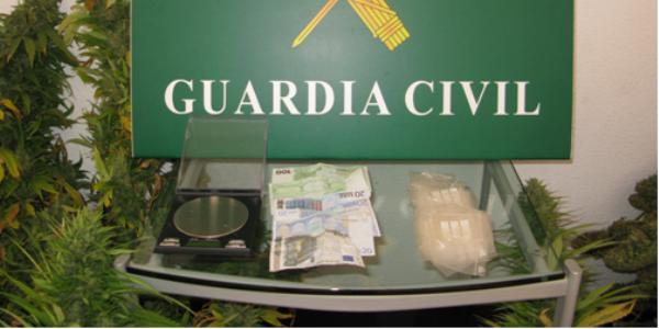 La Guardia Civil desarticula una plantación de marihuana en Costa Teguise