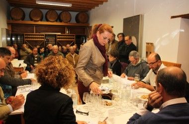 Tías destaca el éxito del concurso de vinos caseros y quesos artesanales