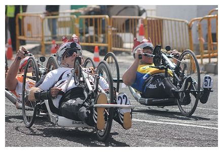 El deporte adaptado triunfó en la quinta edición de la Vuelta a Playa Blanca en Handbike