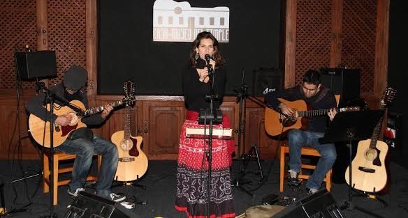 Marta Solís presenta en la Casa Museo del Timple su segundo disco "Sin límites"