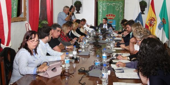 Teguise approves the tender for the new public lighting, with which it hopes to save 5 million euros