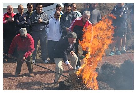 El fuego de la concordia difundió su lema del juego limpio por todo Lanzarote