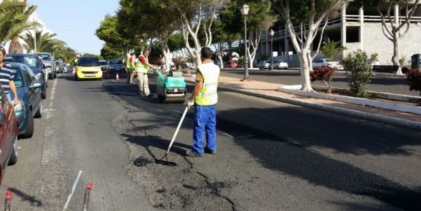 Arrecife continúa el Plan de Barrios con obras de asfaltado en varias calles
