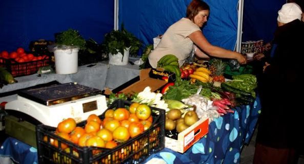 CC afirma que Tías aún no ha otorgado licencias al mercadillo de La Tiñosa, inaugurado hace dos meses