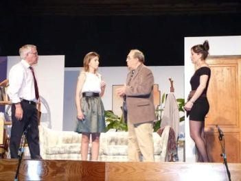 La compañía de teatro Esperanza Spínola puso en el escenario "Cuidado con los cuernos"