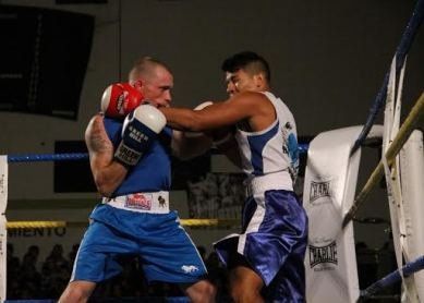 Sonny Upton por KO y Cristian Montilla Pluto, ganan los combates profesionales