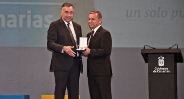 Cicar agradece la distinción y recuerda a don Mamerto Cabrera Medina al serle concedida la Medalla de Oro de Canarias