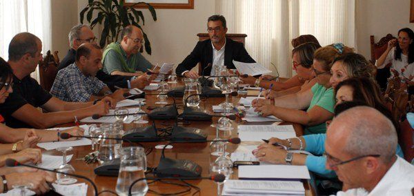 Lanzarote estrena una Comisión Insular para luchar contra la violencia de género