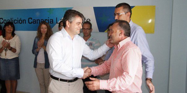Machín pide a CC en Lanzarote que "despierte de una vez": "¡Nos estamos peleando para defender a un candidato de Tenerife!"