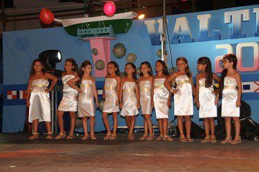Evelín Gómez y Julio San Cristóbal vencieron en el certamen de belleza infantil de Valterra