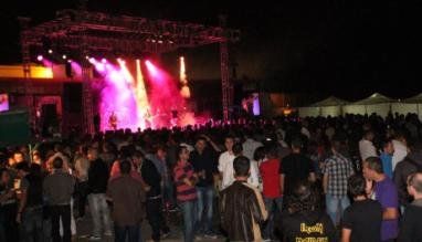 The Parque Islas Canarias recovered rock, with a festival that captivated the public in its old stage