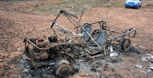 Dos detenidos por el robo del coche antiguo que apareció quemado y por otros cinco delitos en vehículos