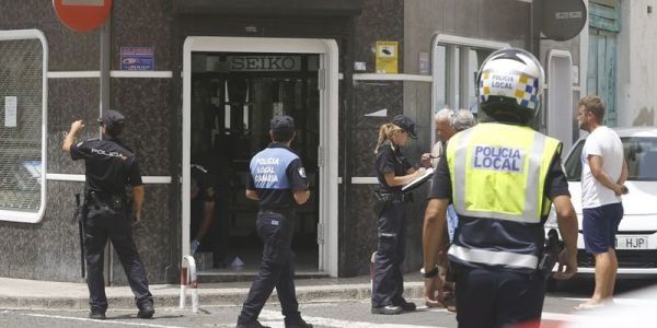 La Policía Nacional confirma tres detenciones por el violento atraco a una joyería en Arrecife