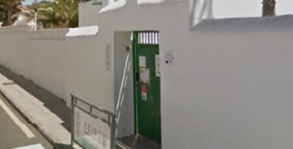 Roban material informático y varios televisores en el colegio Ajei y en la guardería de San Bartolomé