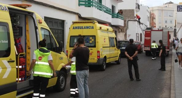 Fallece una mujer tras precipitarse al vacío desde una azotea en Arrecife
