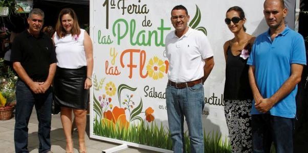 La I Feria insular de las Plantas y las Flores comenzó con muy buen pie en Costa Teguise