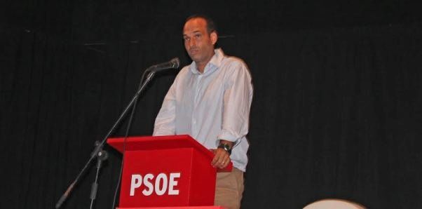 Alfredo Villalba se proclama candidato del PSOE a la Alcaldía de Haría en una asamblea con casi 100 participantes