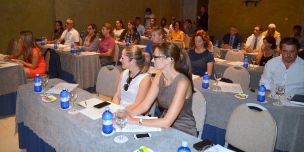 El Instituto Canario de Estadística presenta en Lanzarote el nuevo portal de profesionales del turismo